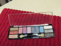 12-Color Eye Shadow Palette in Houston, Texas